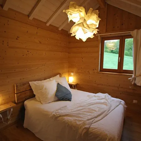 Casa de Férias Gite Montagnard Avec Terrasse, Proche Randonnees Et Stations De Ski - Accueil 2 A 4 Pers. - Fr-1-589-383 *