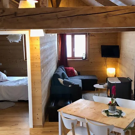 Casa de Férias Gite Montagnard Avec Terrasse, Proche Randonnees Et Stations De Ski - Accueil 2 A 4 Pers. - Fr-1-589-383 *